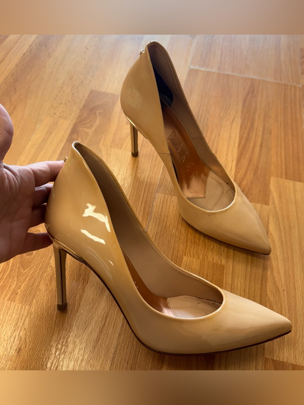 Ted Baker Izibela Pointer-toe Pumps Patent Leather Heels Tan Color, Size US 9